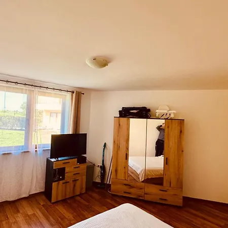 Eggo - Oasis Kamchia Apartman *